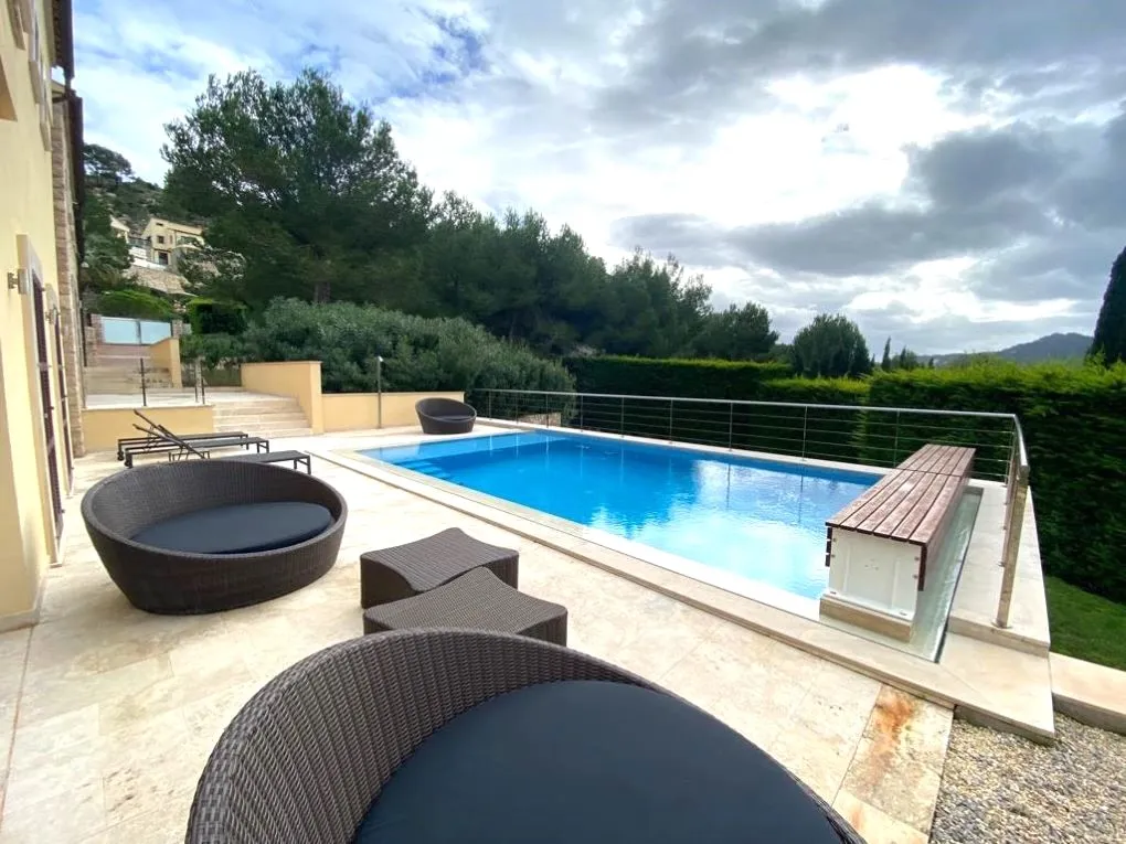 Fantástica villa con orientación al sur-2