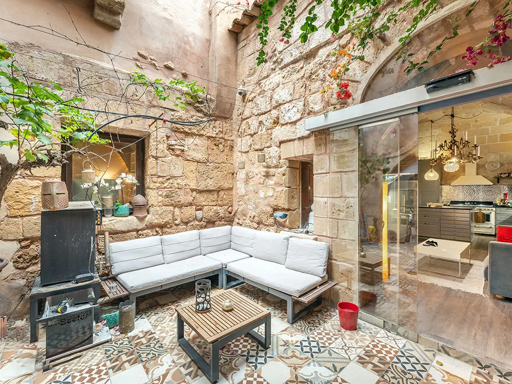 Unieke, historische flat op de begane grond met charme en potentieel-9