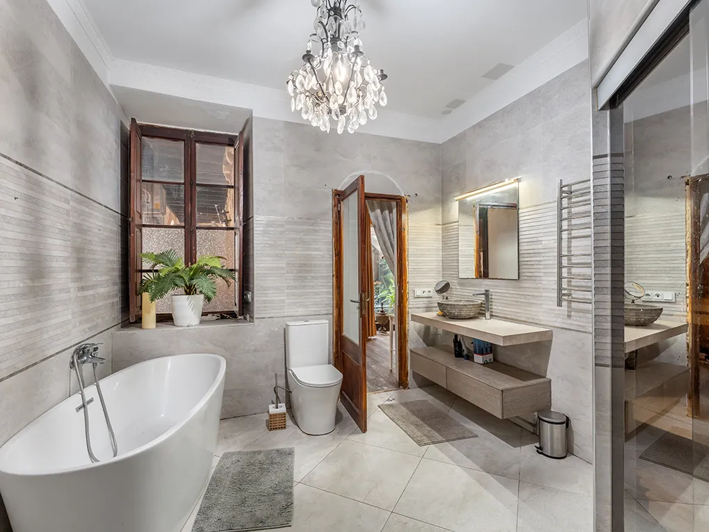 Unieke, historische flat op de begane grond met charme en potentieel-6