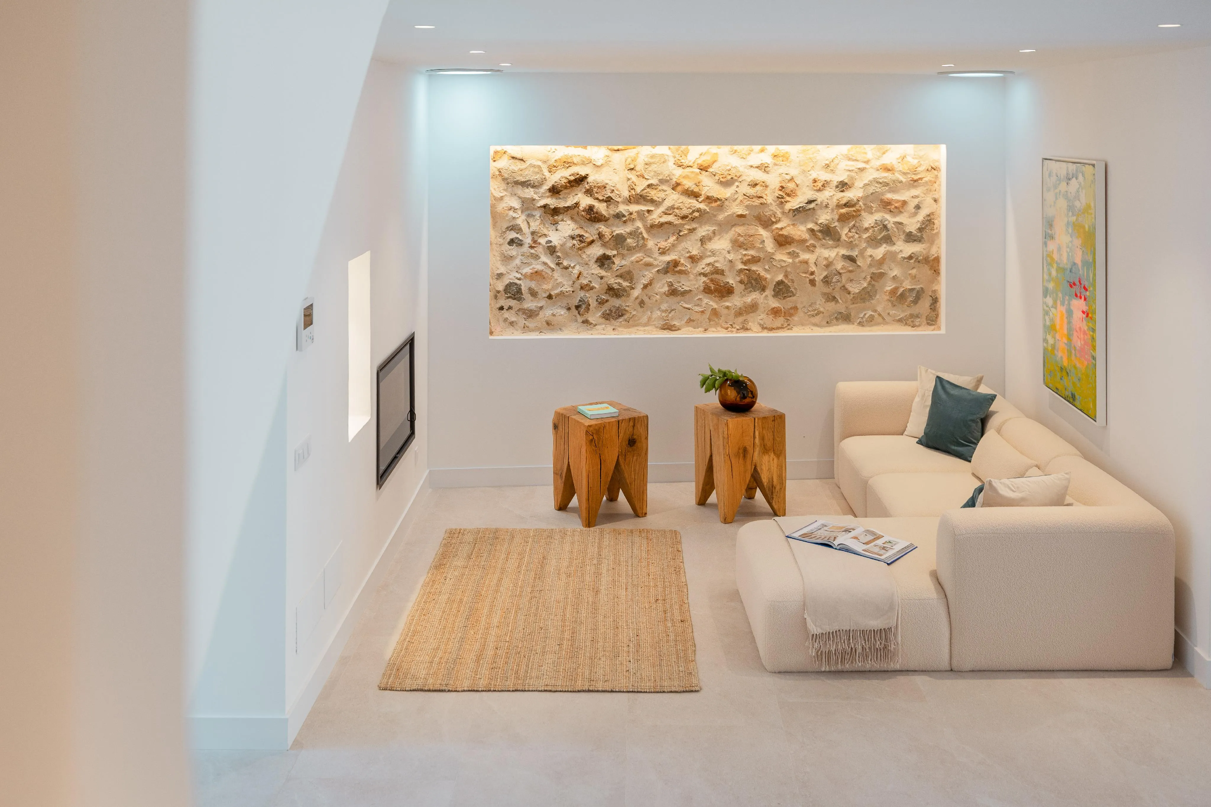 Ruim dorpshuis met zwembad en panoramisch uitzicht op de bergen-4