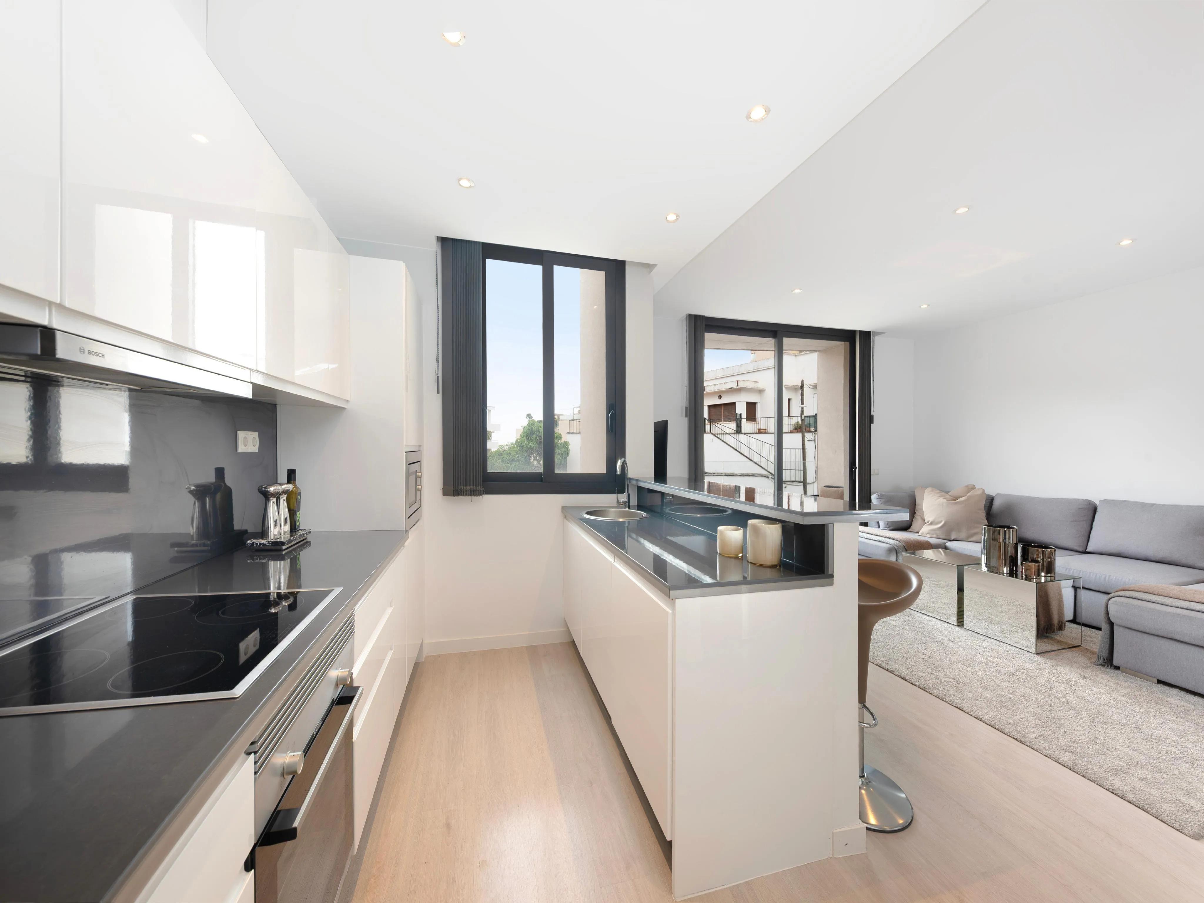 A sunny winter in a modern apartment in Cala Major's second sealine-5