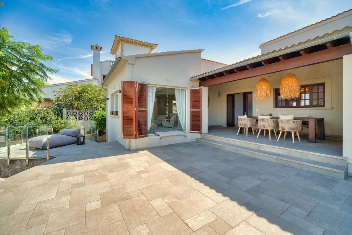 Maison individuelle modernisée avec licence de location de vacances valable-3