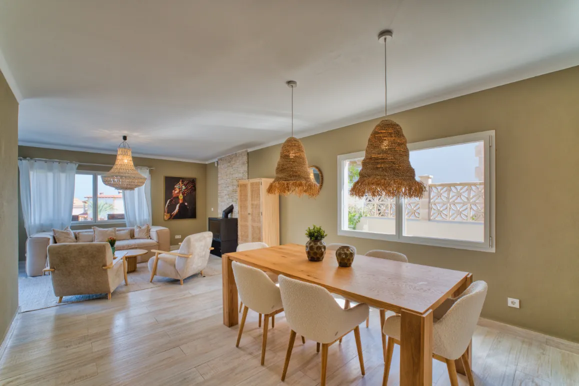 Casa unifamiliar modernizada con licencia válida para alquiler vacacional-4