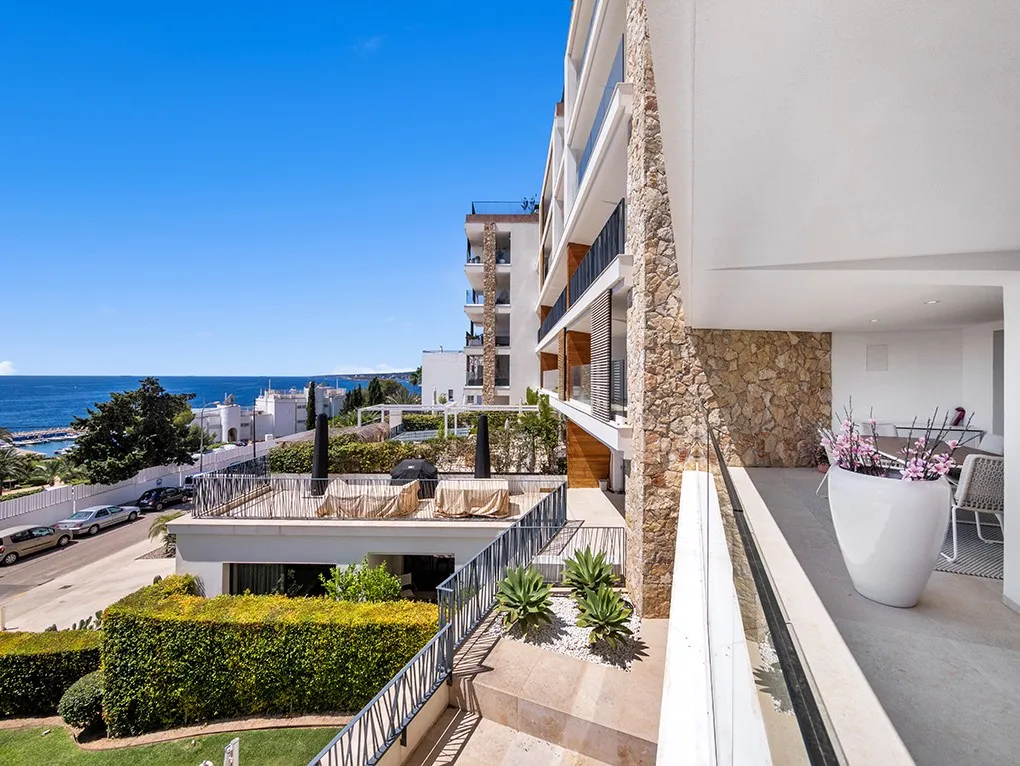 Modern sea view apartment with large terraces in exclusive residential complex-16