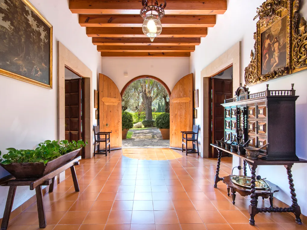 A grand 'finca' in Pollensa-15