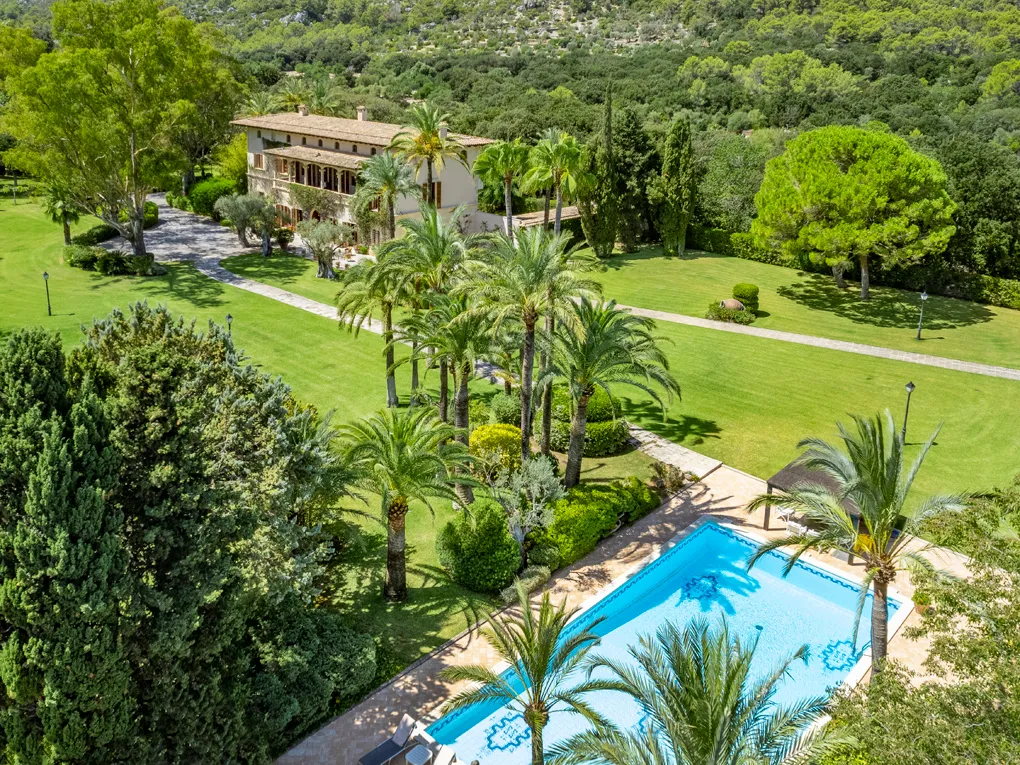 A grand 'finca' in Pollensa-1