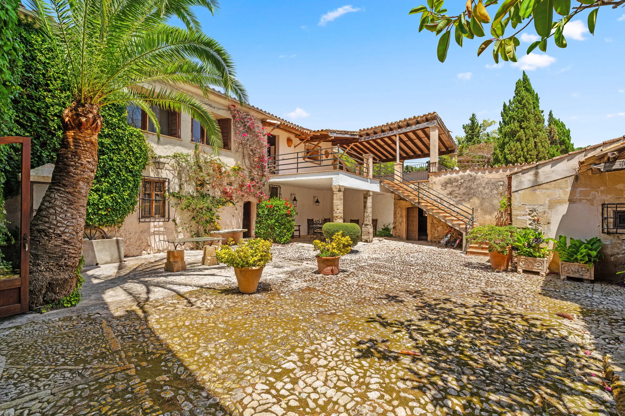 A grand 'finca' in Pollensa-13