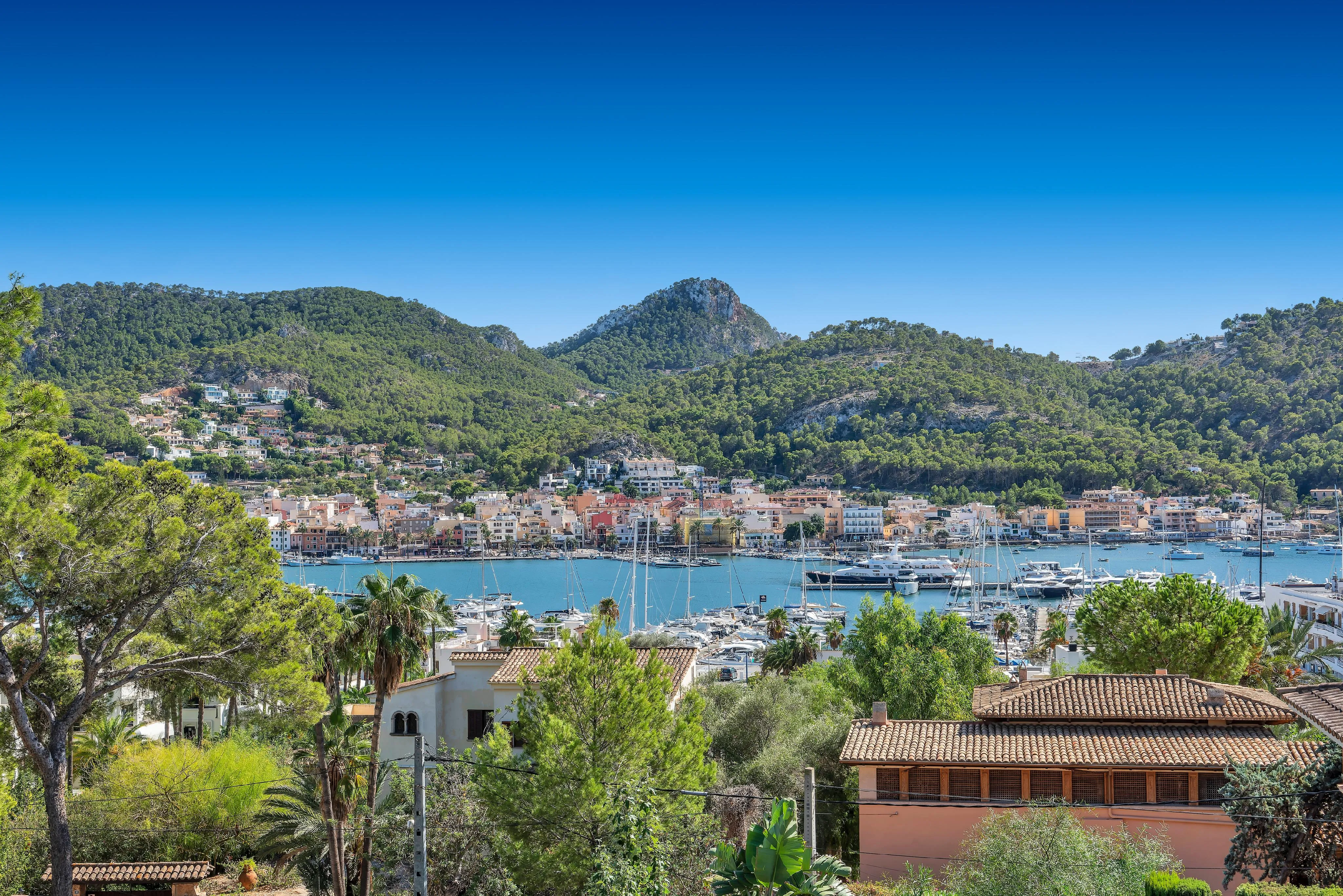 Moderna i lluminosa casa prop del Club Nàutic-1