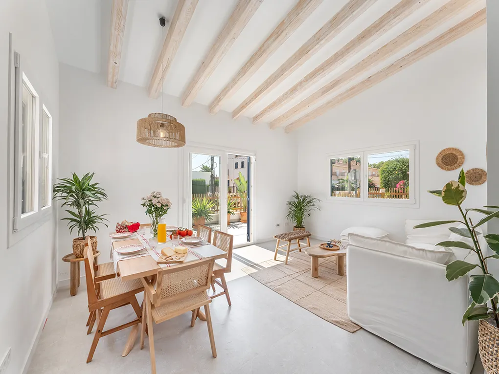 Beach House en el centro de Colonia Sant Jordi-5