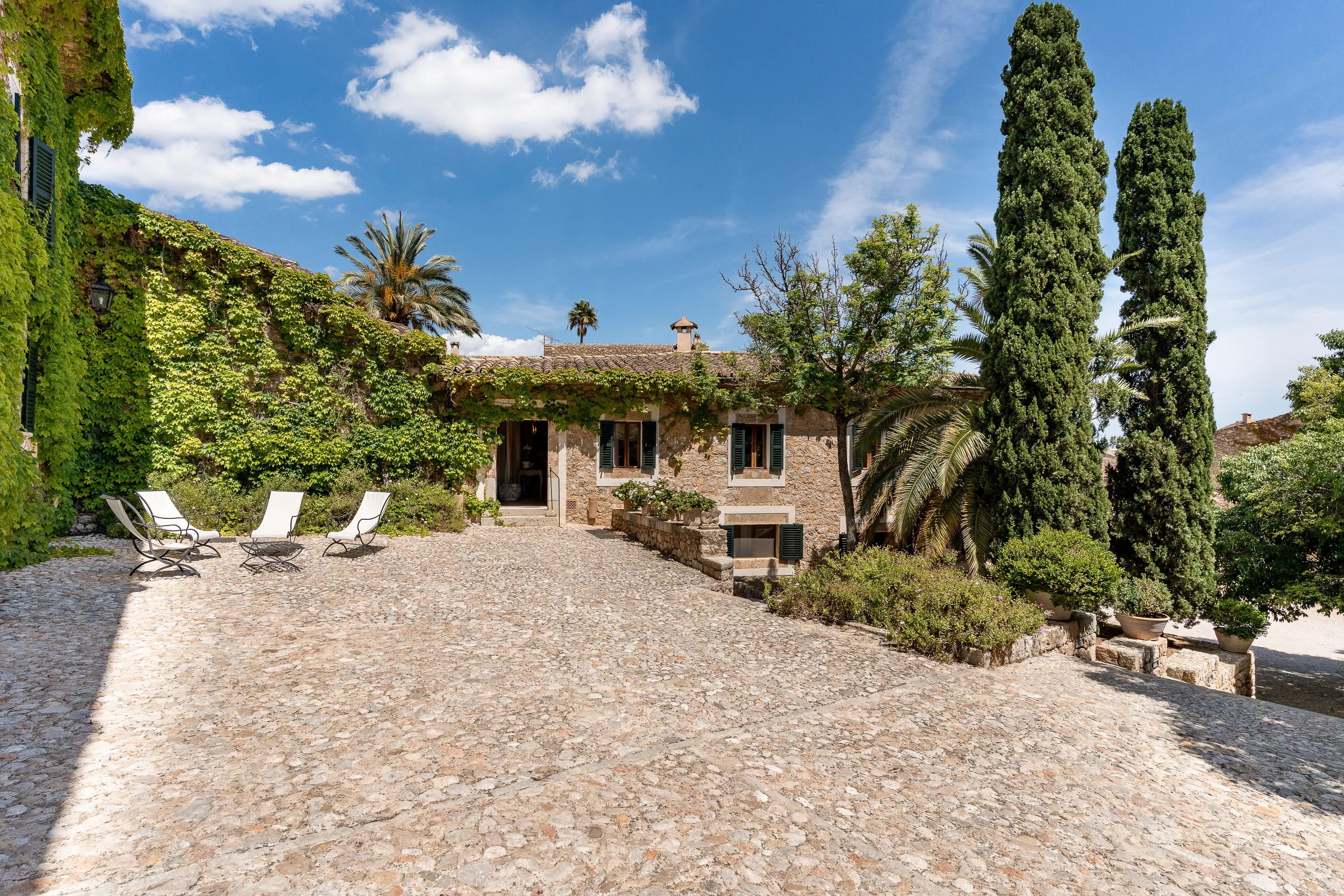 Средиземноморский особняк с историческим характером в самом центре Аларо-22