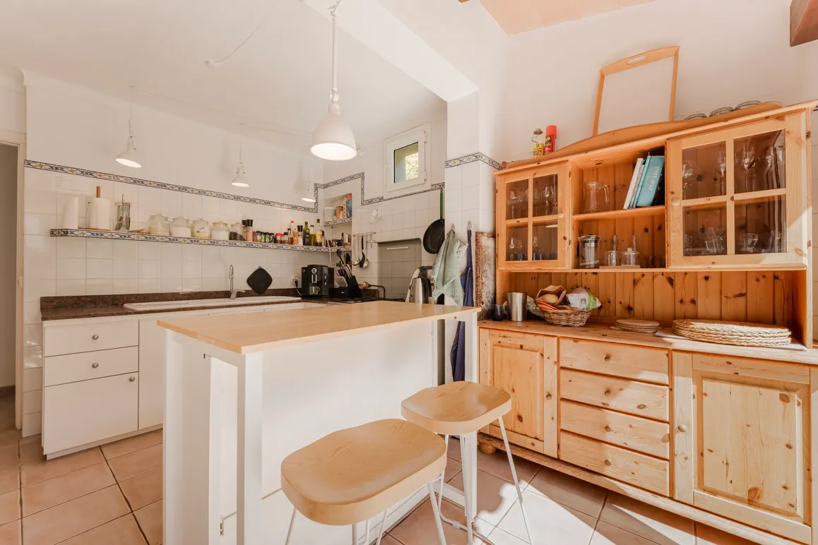 Chalet modernizado con jardín y piscina de agua salada en Betlem-7