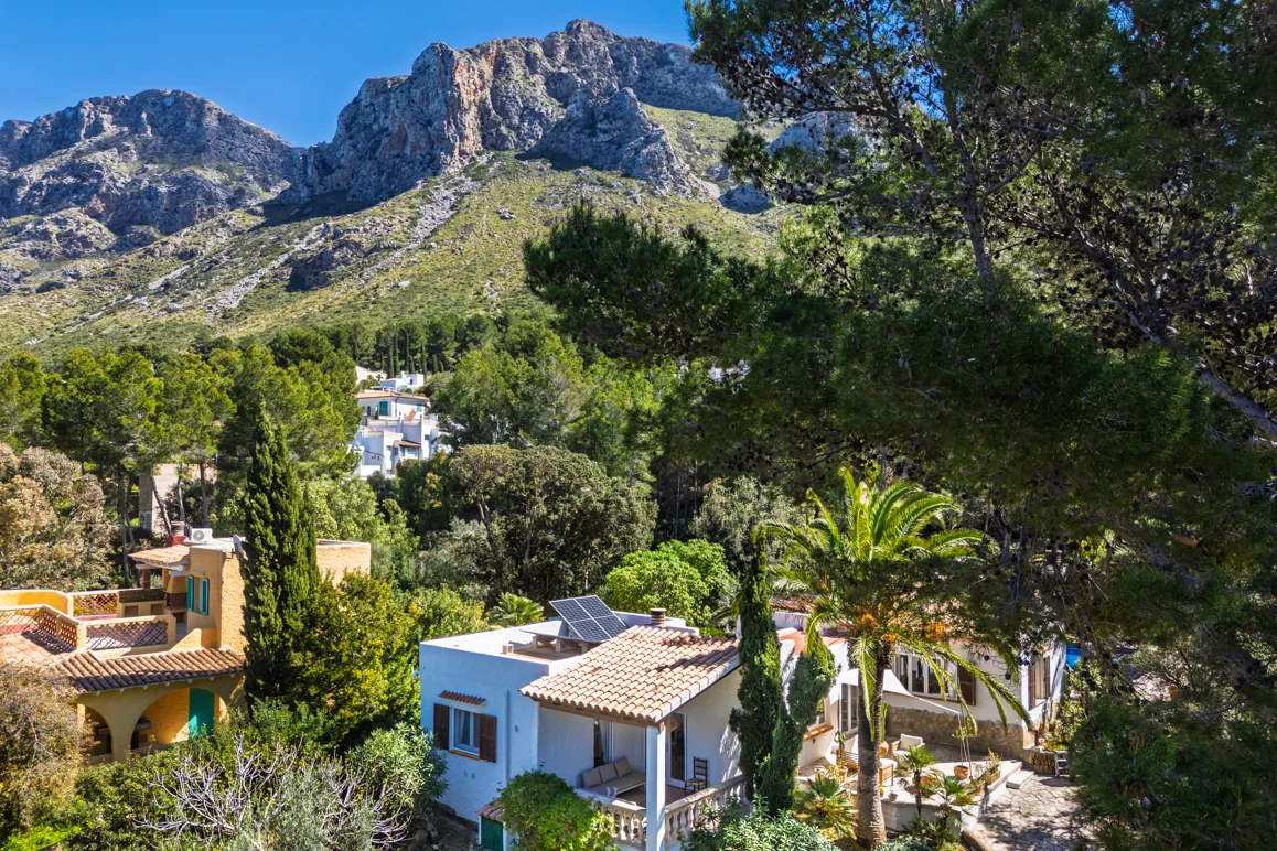 Chalet modernizado con jardín y piscina de agua salada en Betlem-16