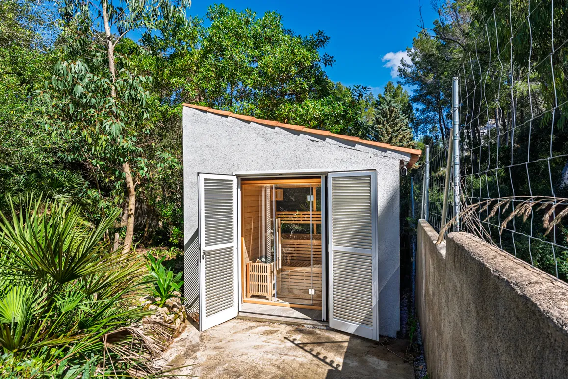 Chalet modernizado con jardín y piscina de agua salada en Betlem-13