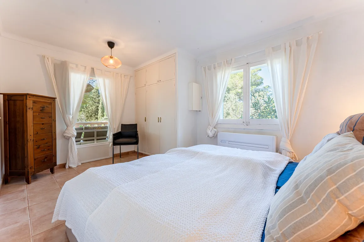 Chalet modernizado con jardín y piscina de agua salada en Betlem-12