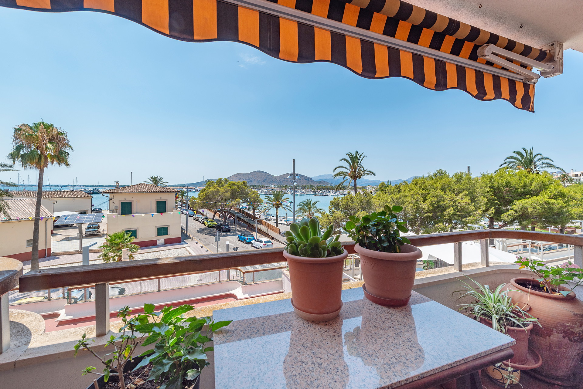 Elegant apartment on the seafront promenade of Alcúdia-11