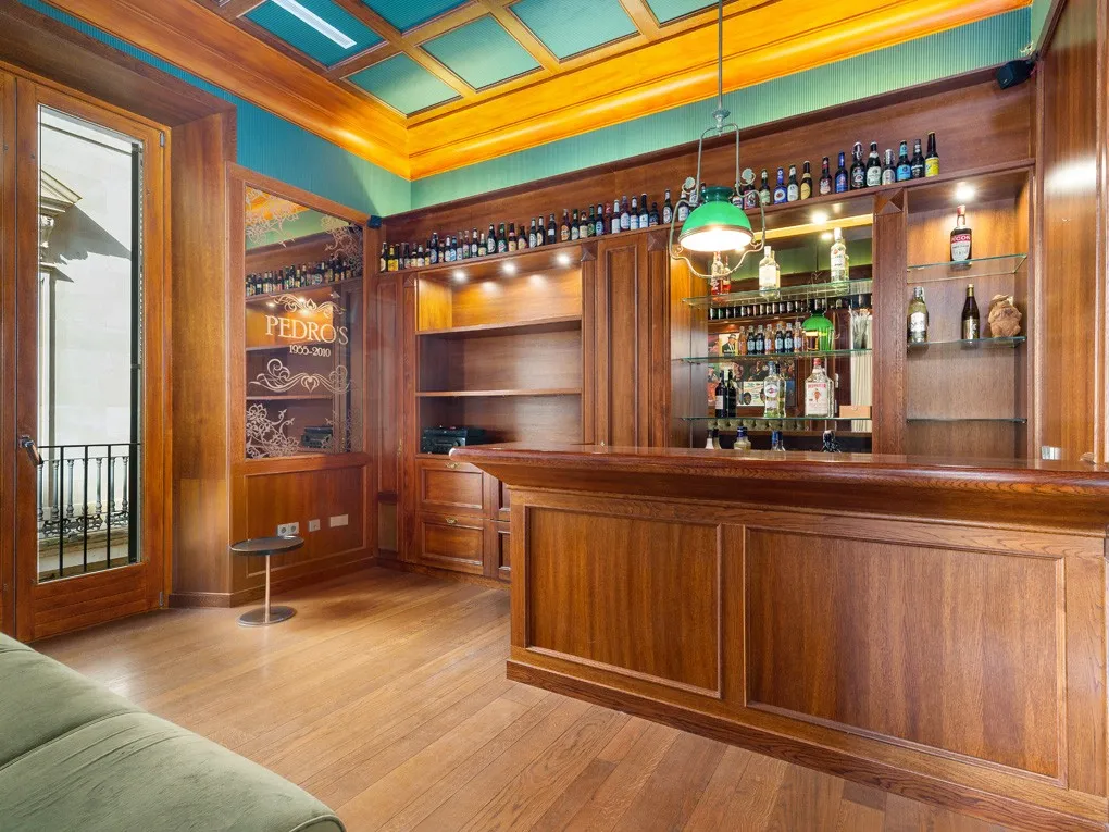 Impressive designer belle étage with lift and parking space in the upmarket San Jaume district-11