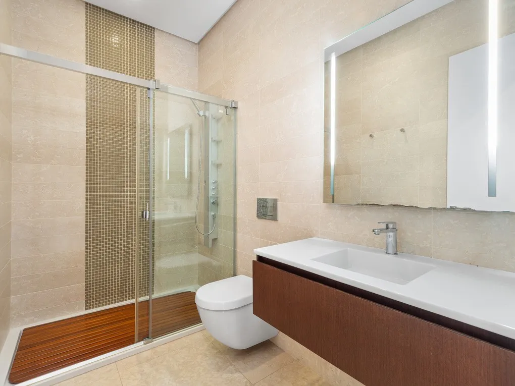 Impressive designer belle étage with lift and parking space in the upmarket San Jaume district-9