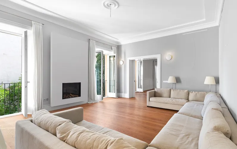 Beeindruckende Designer Belle Etage mit Aufzug und Parkplatz in der noblen San Jaume