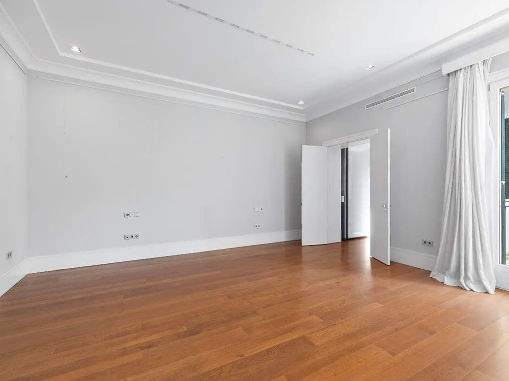 Impressive designer belle étage with lift and parking space in the upmarket San Jaume district-6