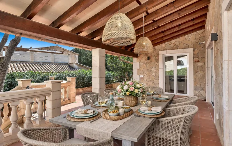 Villa a poca distancia del puerto