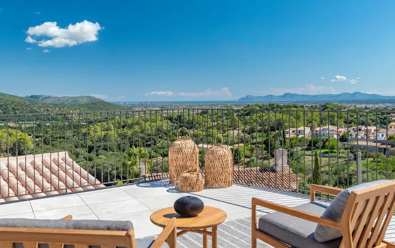 Maison exclusive et moderne au charme traditionnel à Campanet