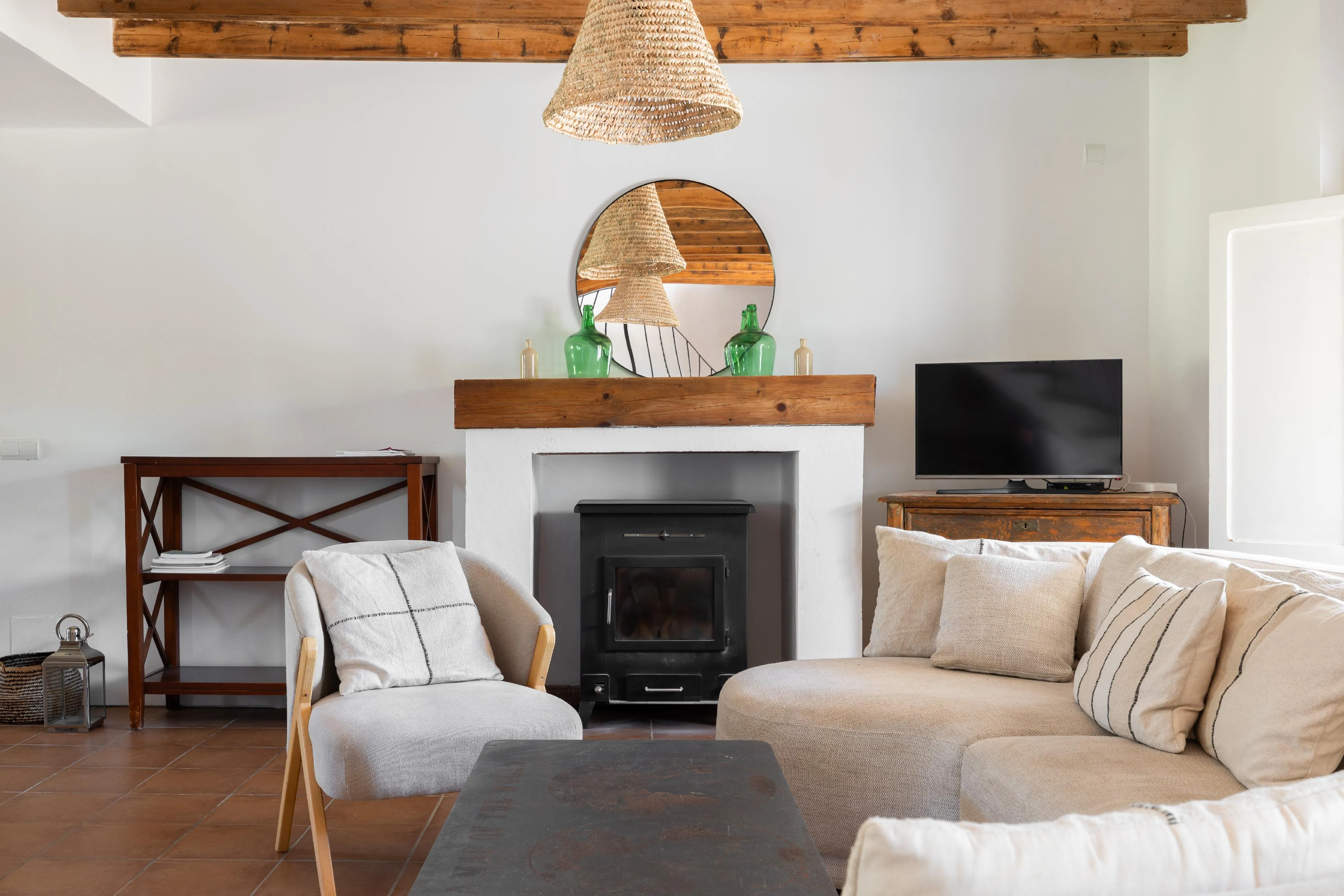 Finca con vistas y licencia de alquiler vacacional-5