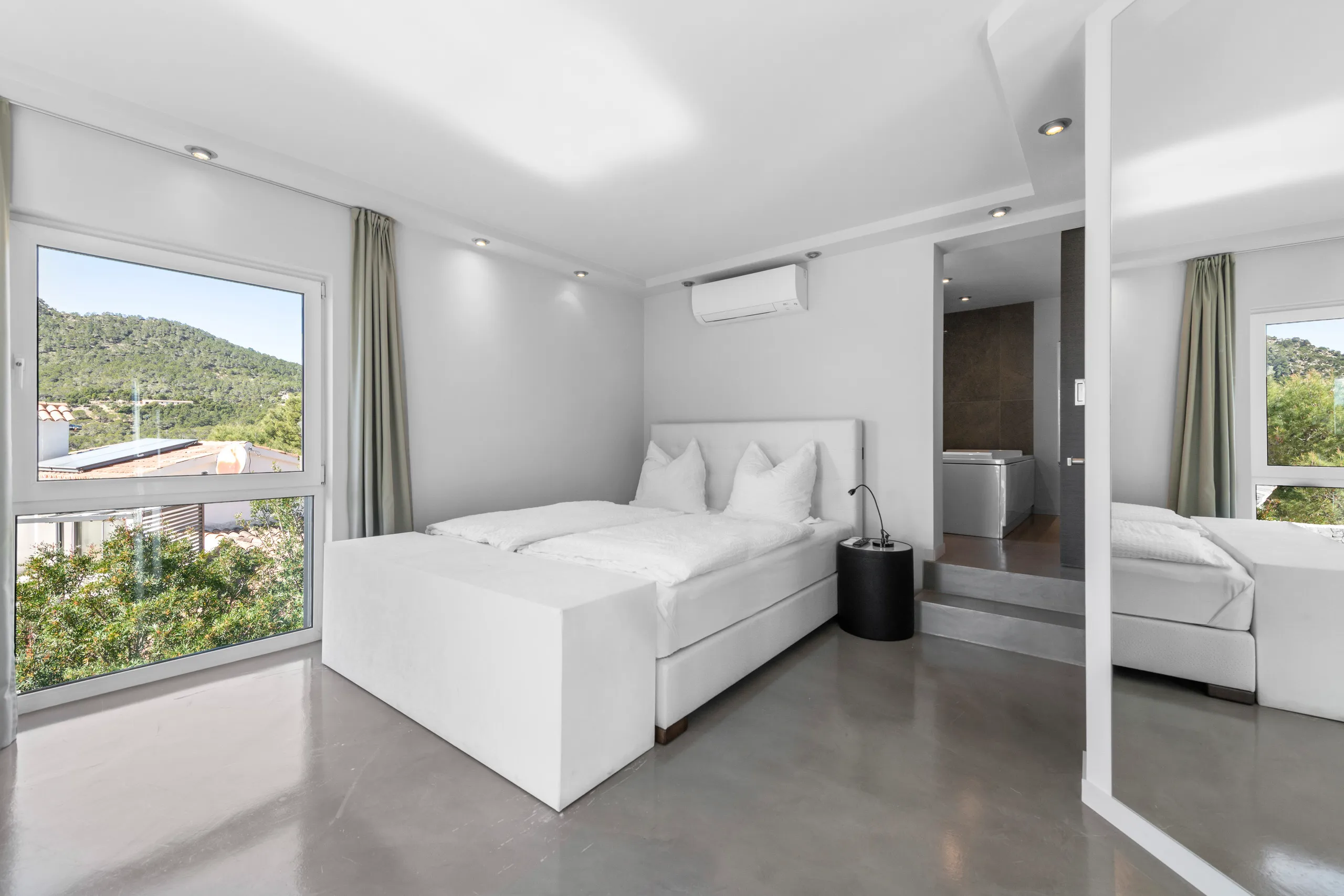 Moderna Vila de disseny amb vista al port a Port Andratx-19