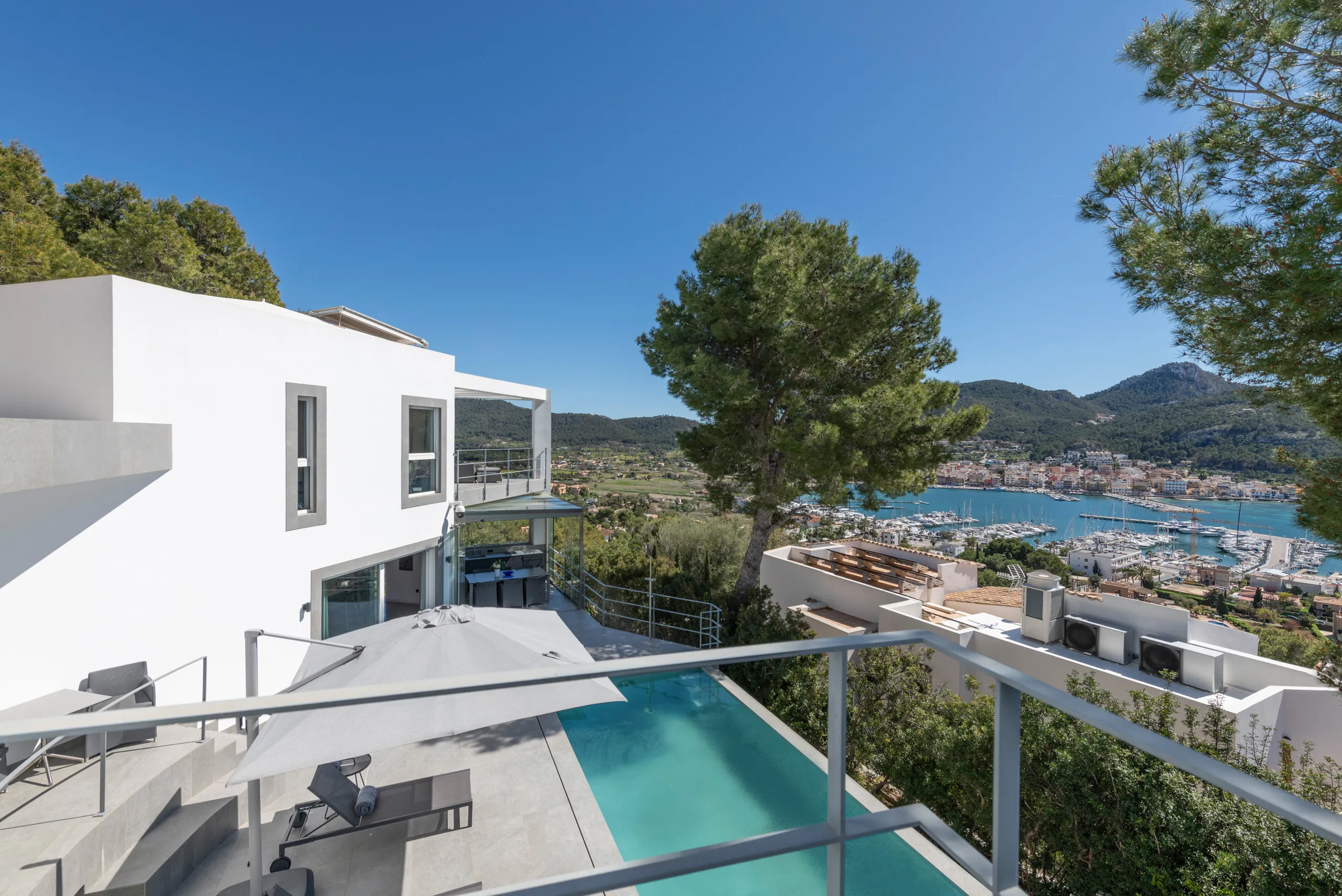 Moderna Vila de disseny amb vista al port a Port Andratx-26