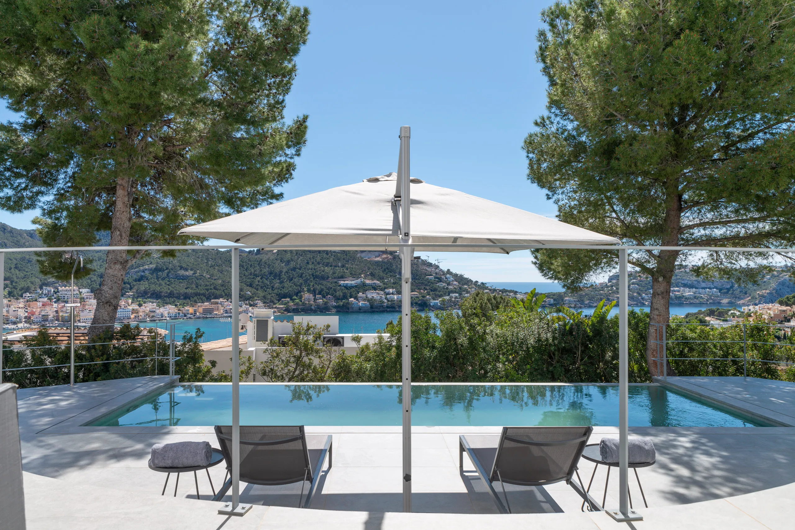 Moderna Vila de disseny amb vista al port a Port Andratx-6