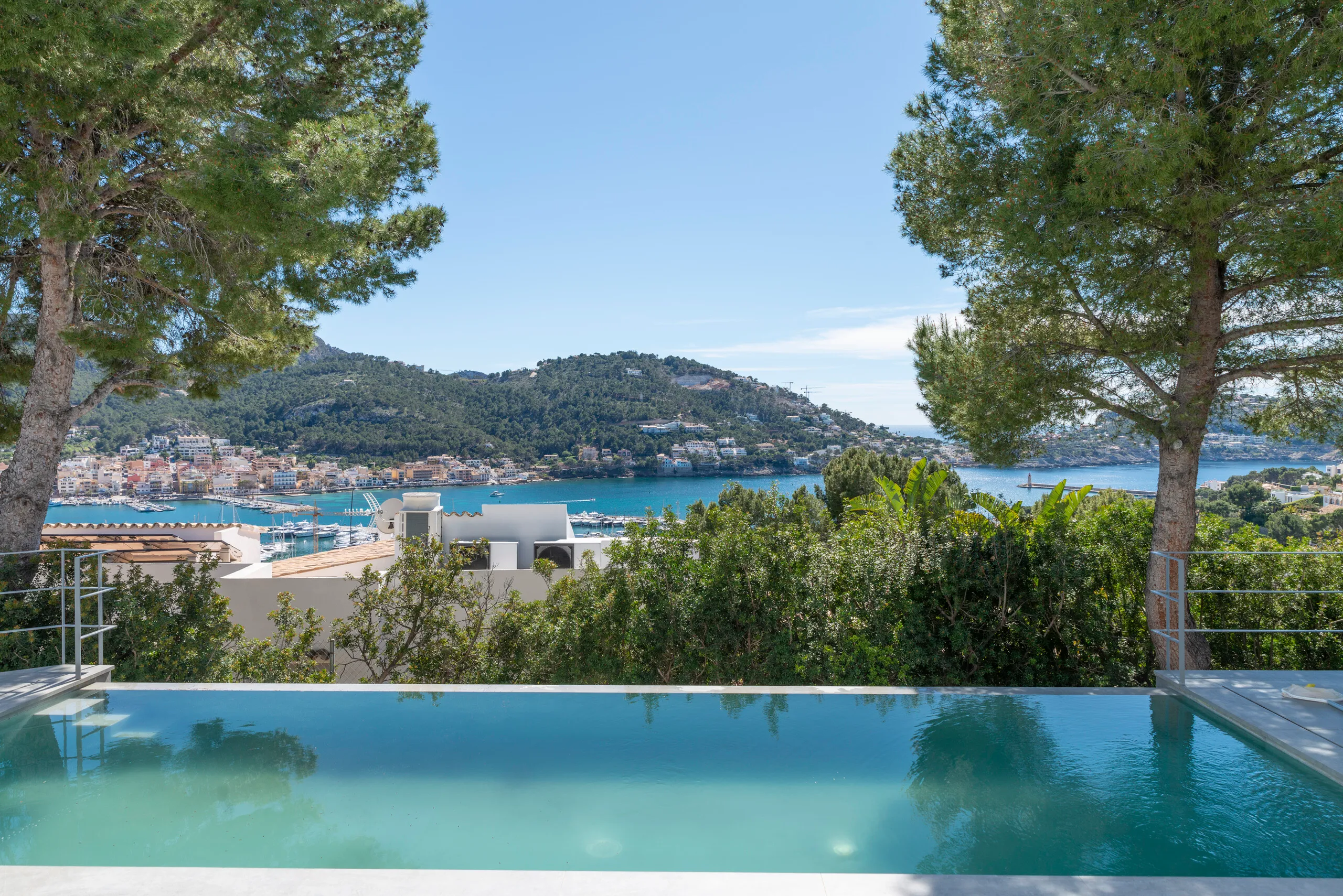 Moderna Vila de disseny amb vista al port a Port Andratx-4