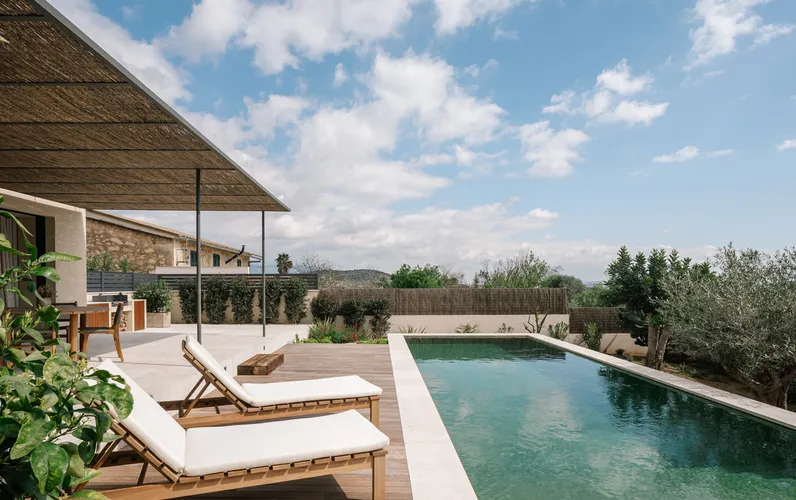 Casa de poble en construcció en Establiments