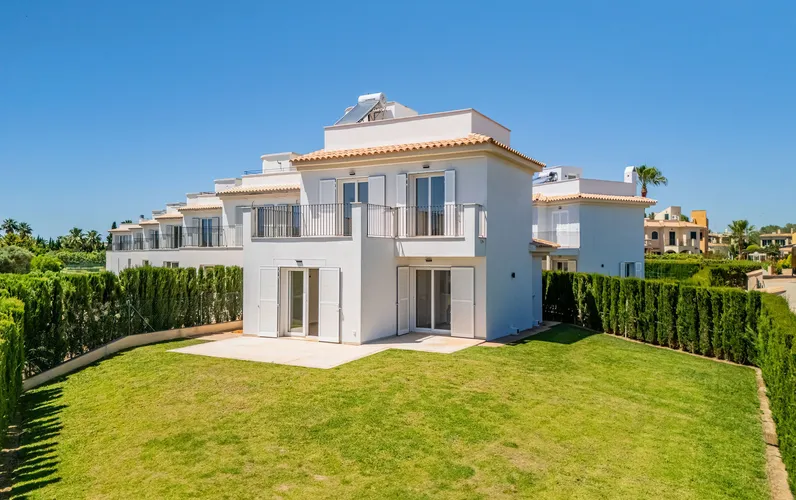 Villa moderne de nouvelle construction près d'Es Trenc