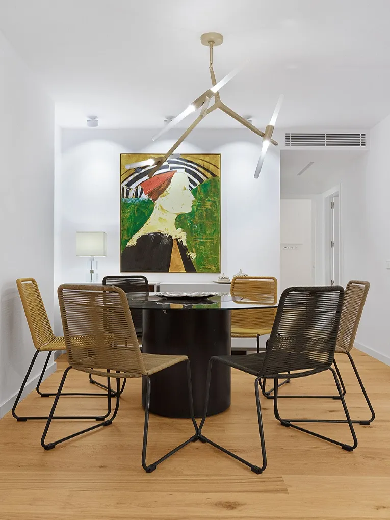 Renoveret designerlejlighed med balkon og elevator, tæt på Jaime III-5