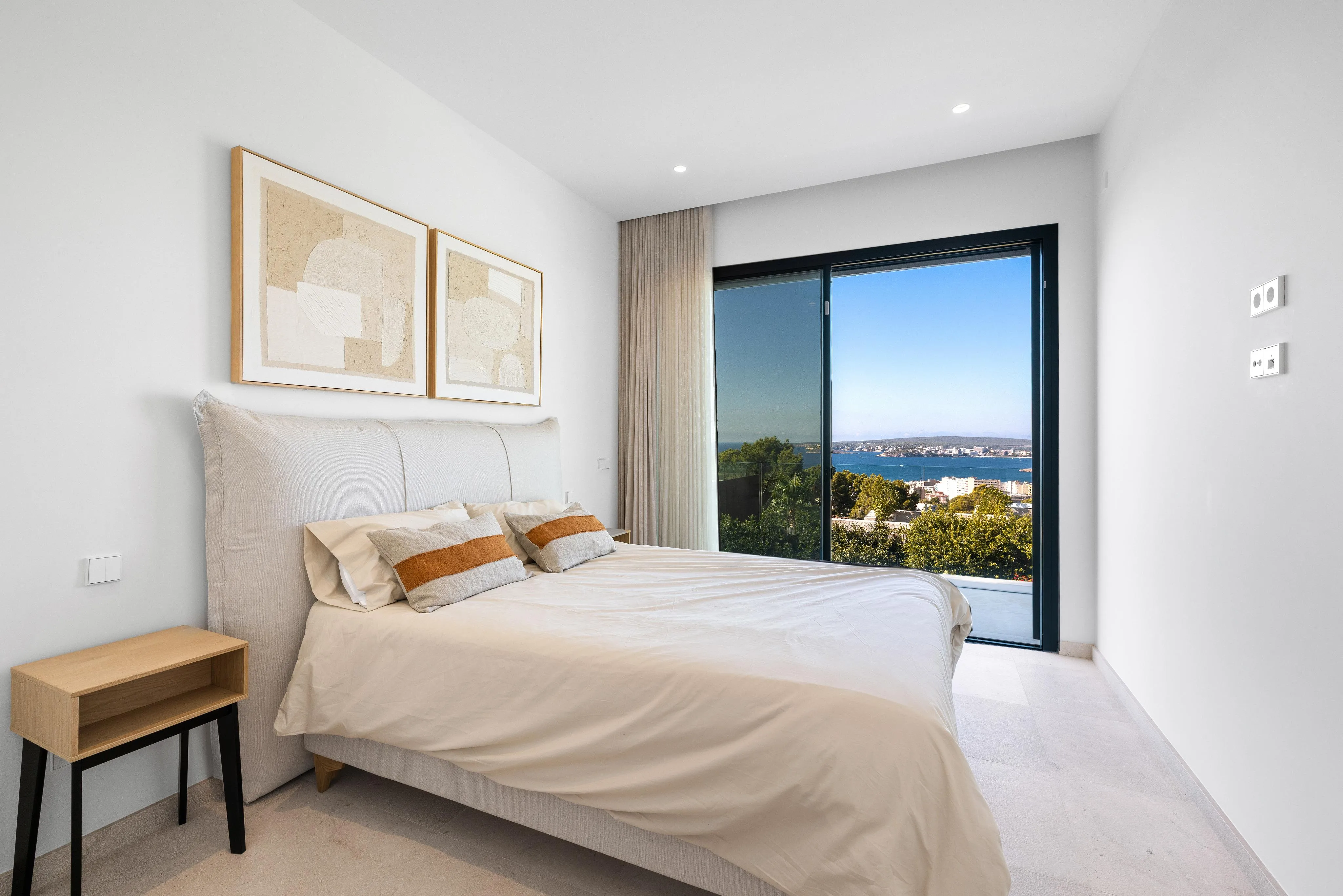 Piękna willa z widokiem na morze - nowo wybudowana-13