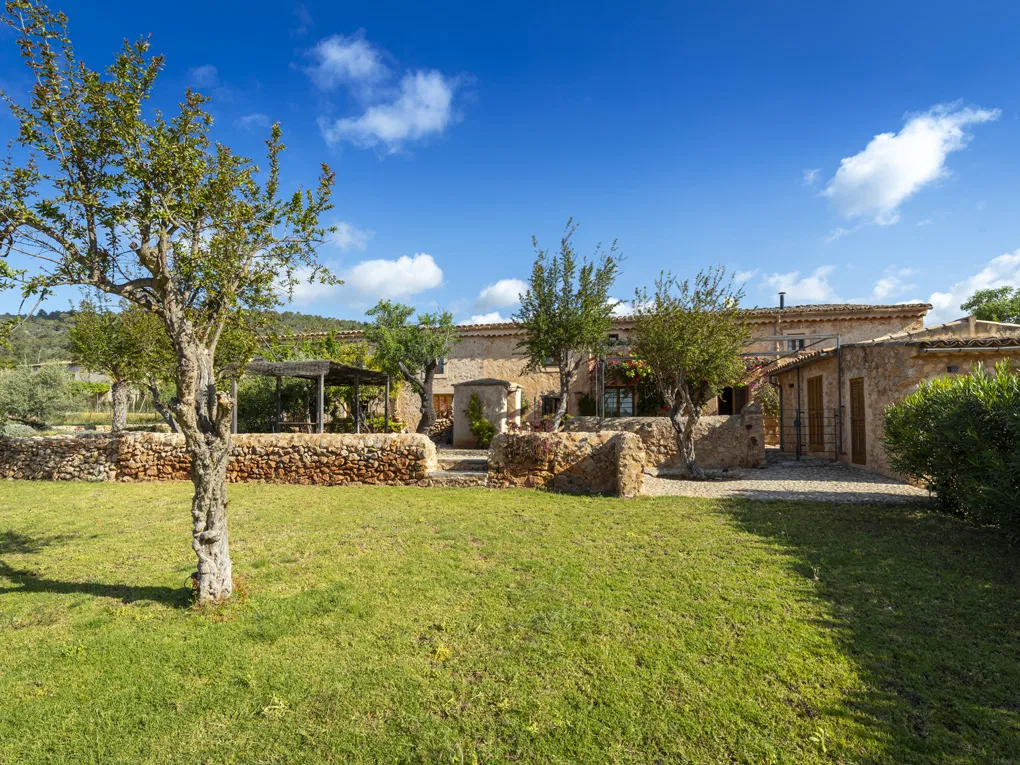 Finca de rêve avec 3 unités d'habitation - une propriété très particulière-19