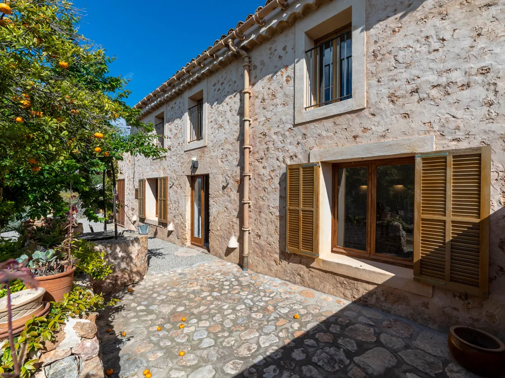 Fantastisk finca med 3 boligenheder - en meget unik ejendom-18