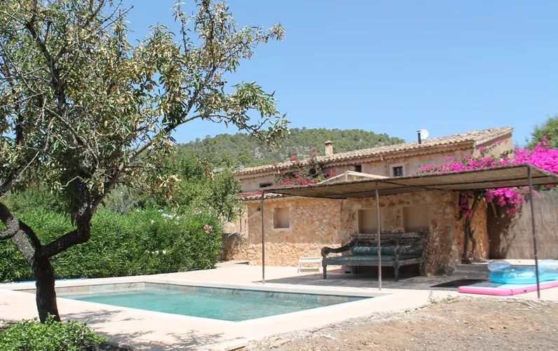 Fantastische finca met 3 wooneenheden - een heel bijzonder object