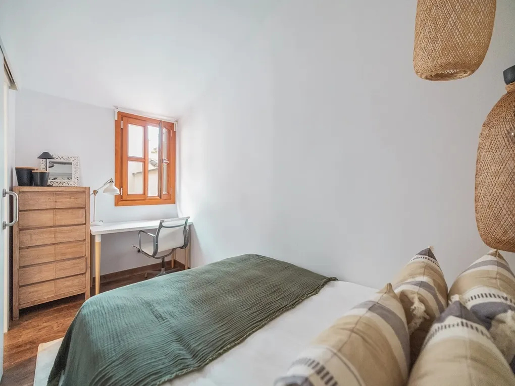 Apartament modern amb terrassa privada i ascensor-10