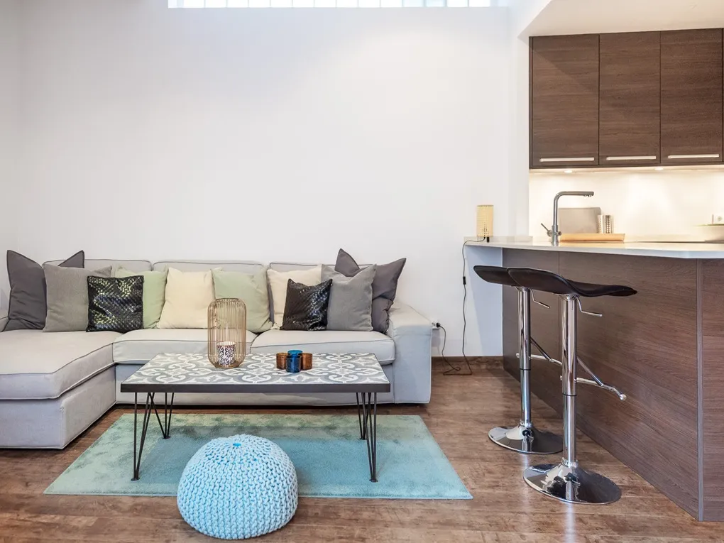 Moderne lejlighed med privat terrasse og elevator-5