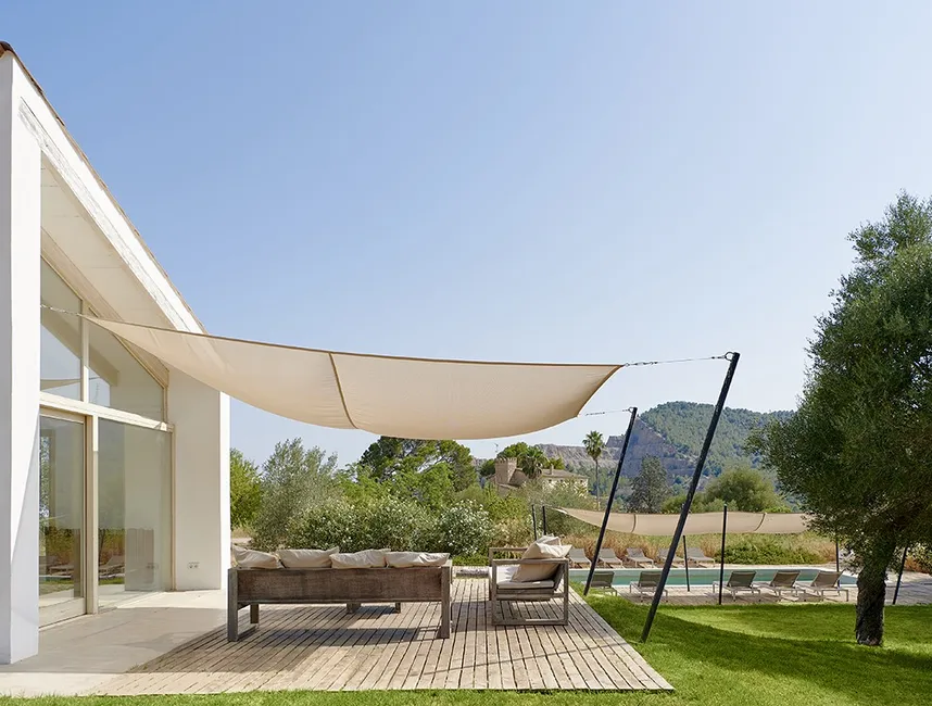 Ett elegant semesterhus med pool och pittoresk utsikt-19