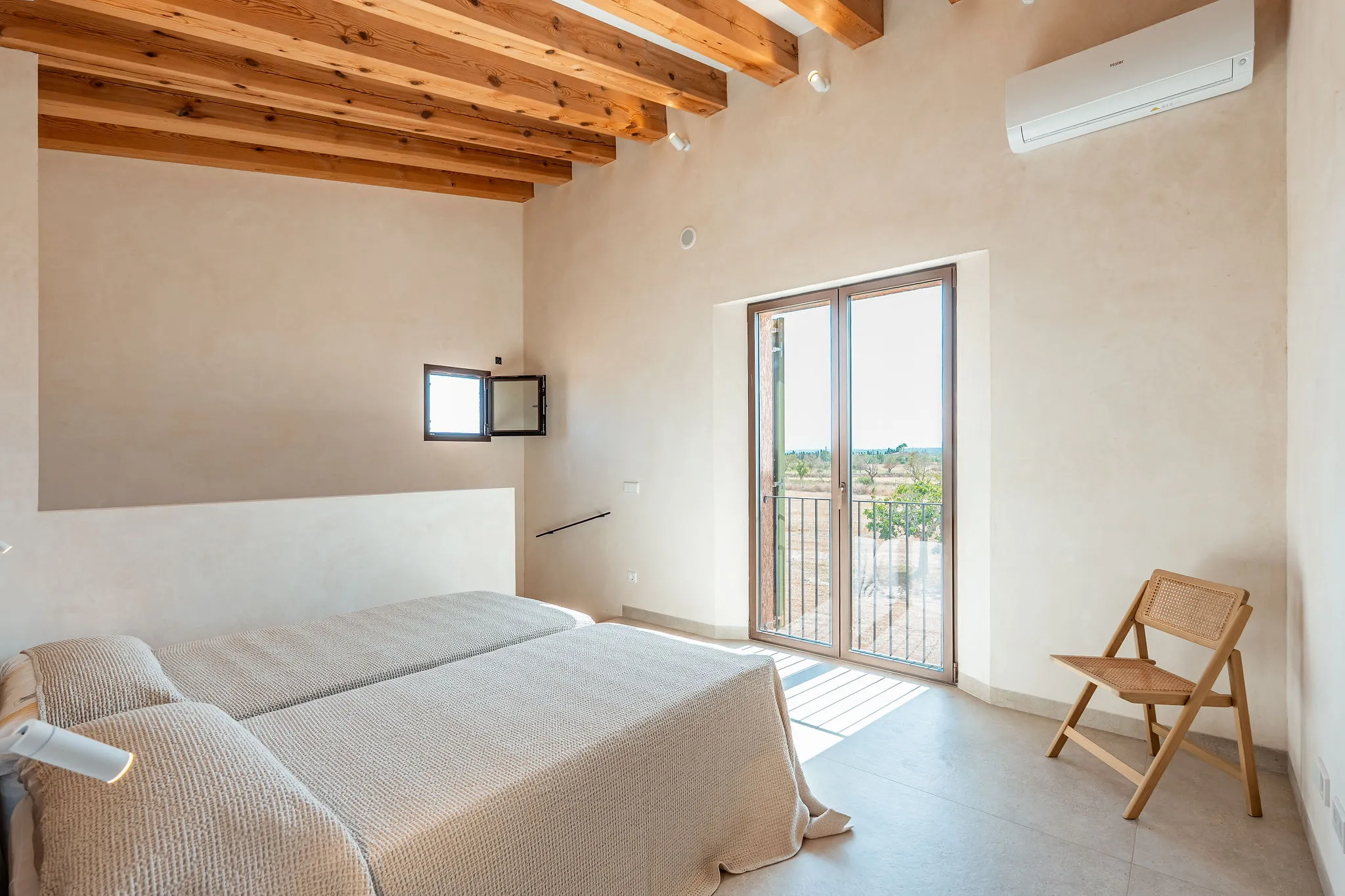 Moderne nybygget finca nær Es Trenc-13