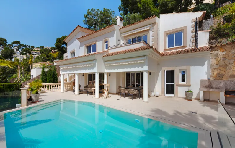 Modernes Traumhaus mit Meerblick in Costa den Blanes