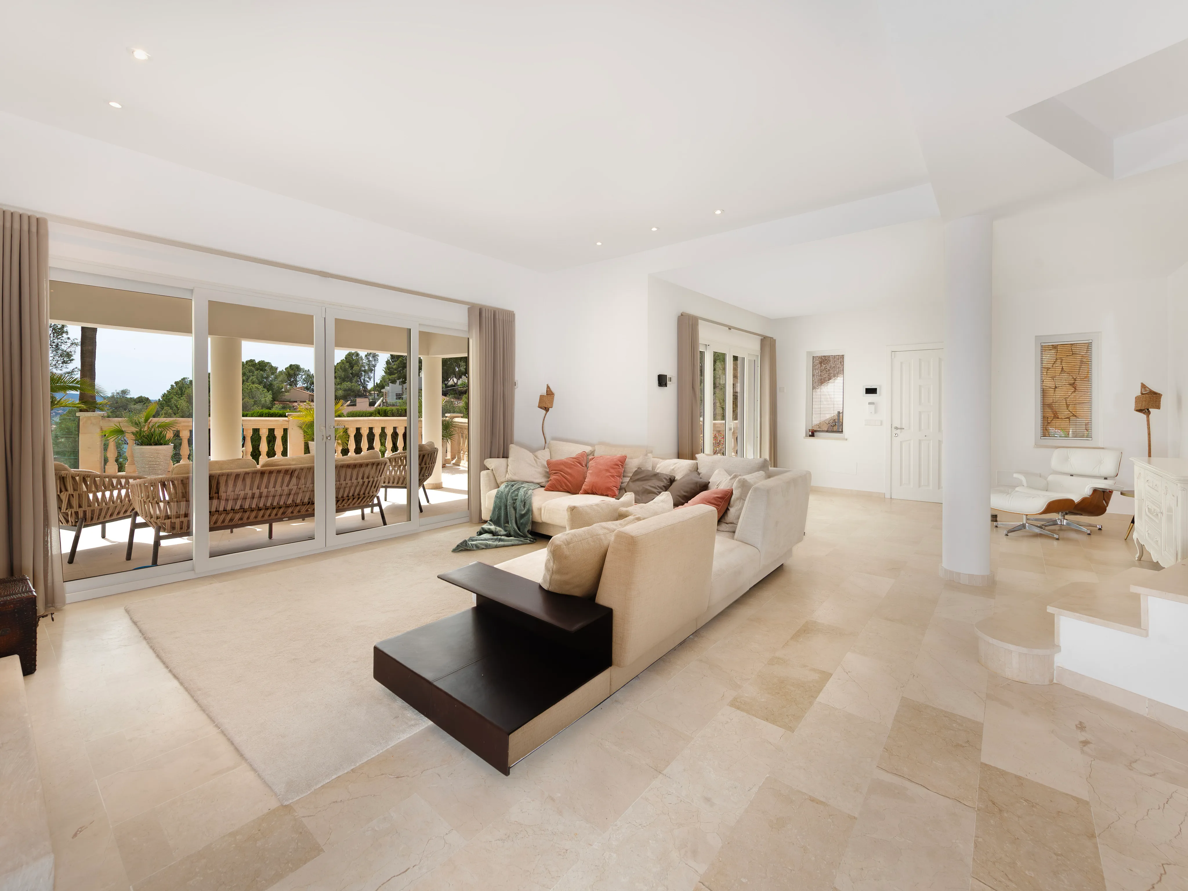 Modernes Traumhaus mit Meerblick in Costa den Blanes-4