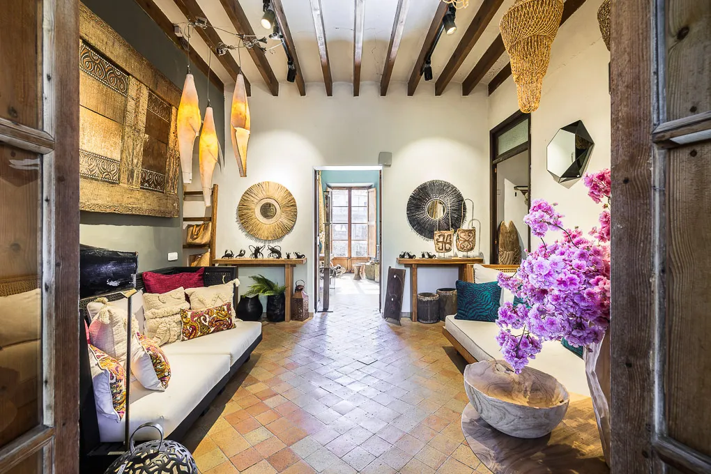 Historic palace with large garden in Santa Maria-3