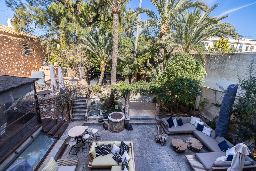 Historic palace with large garden in Santa Maria-18