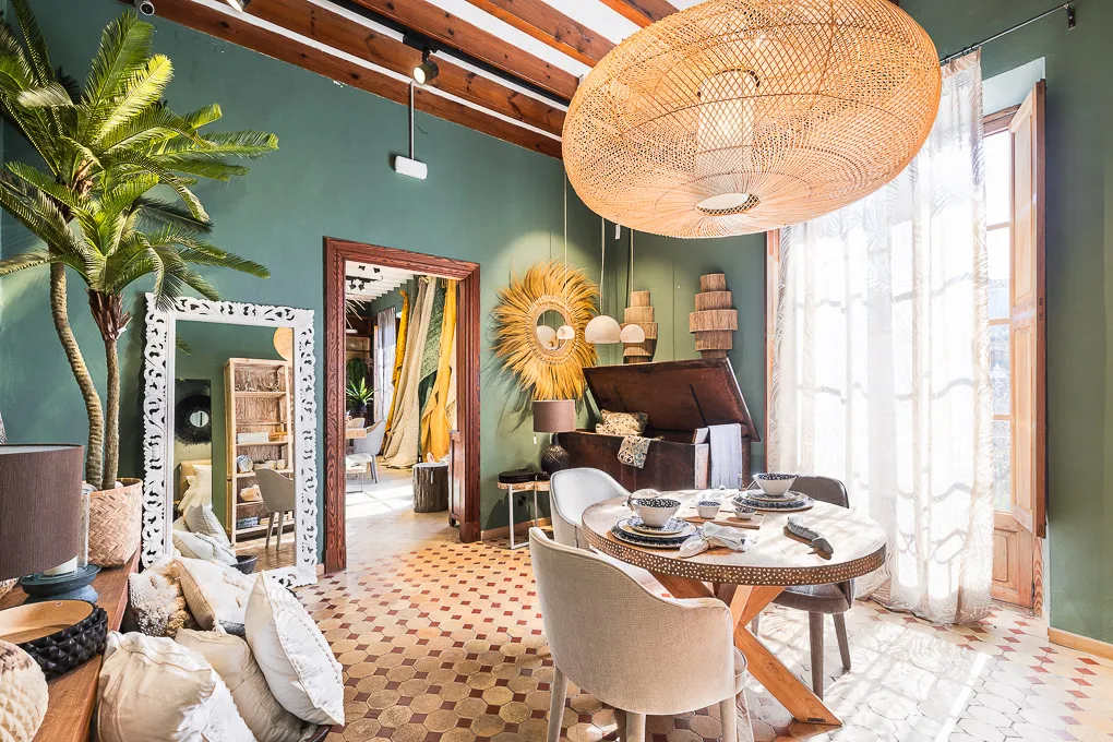 Historic palace with large garden in Santa Maria-14