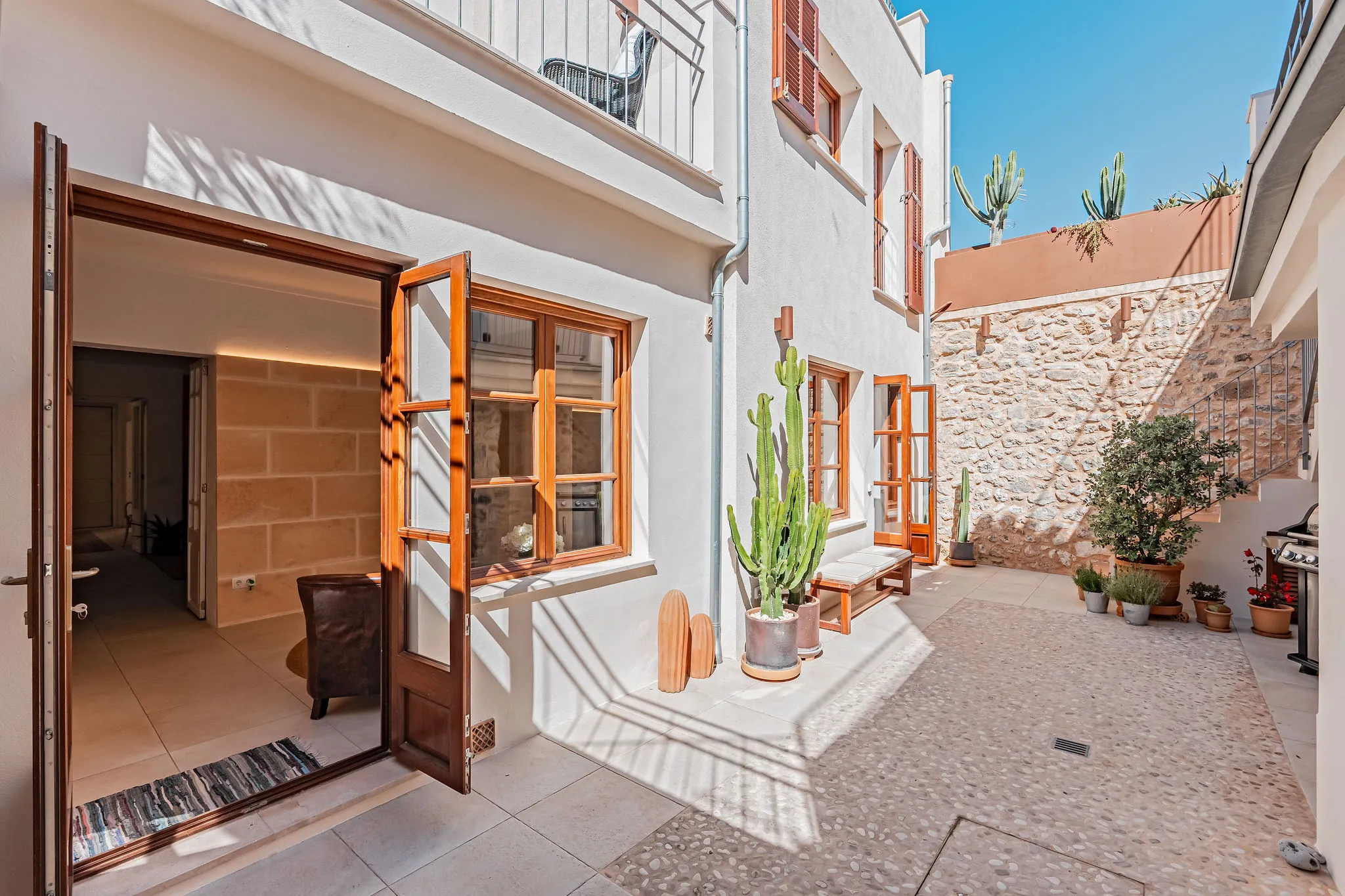 Casa de pueblo cuidadosamente renovada y con licencia de alquiler en Artá-4