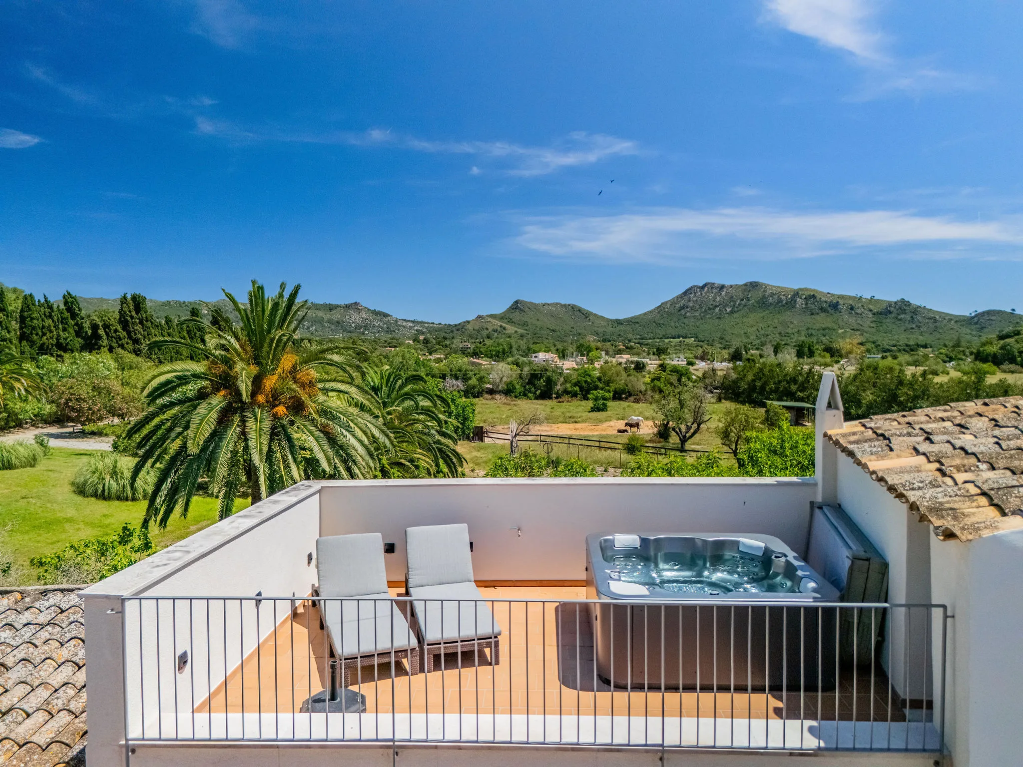 Nænsomt renoveret byhus med udlejningslicens i Artá-3