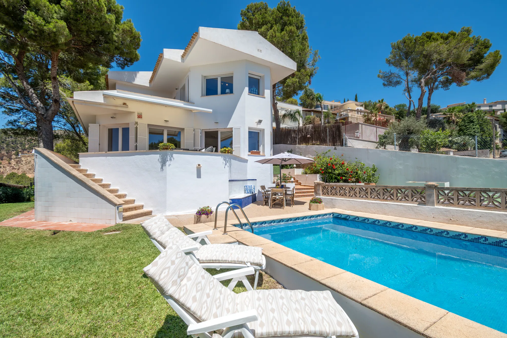 Una encantadora vila mediterrània amb vistes panoràmiques al mar a la Costa d'en Blanes-1