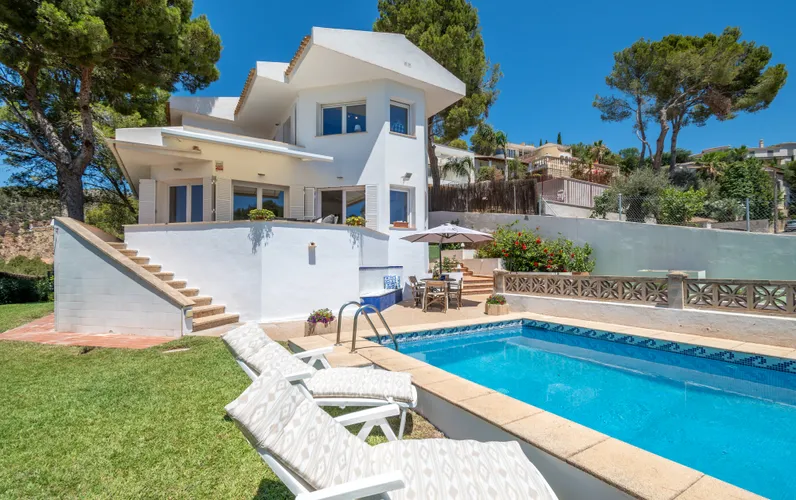 Urocza śródziemnomorska willa z panoramicznym widokiem na morze w Costa d'en Blanes